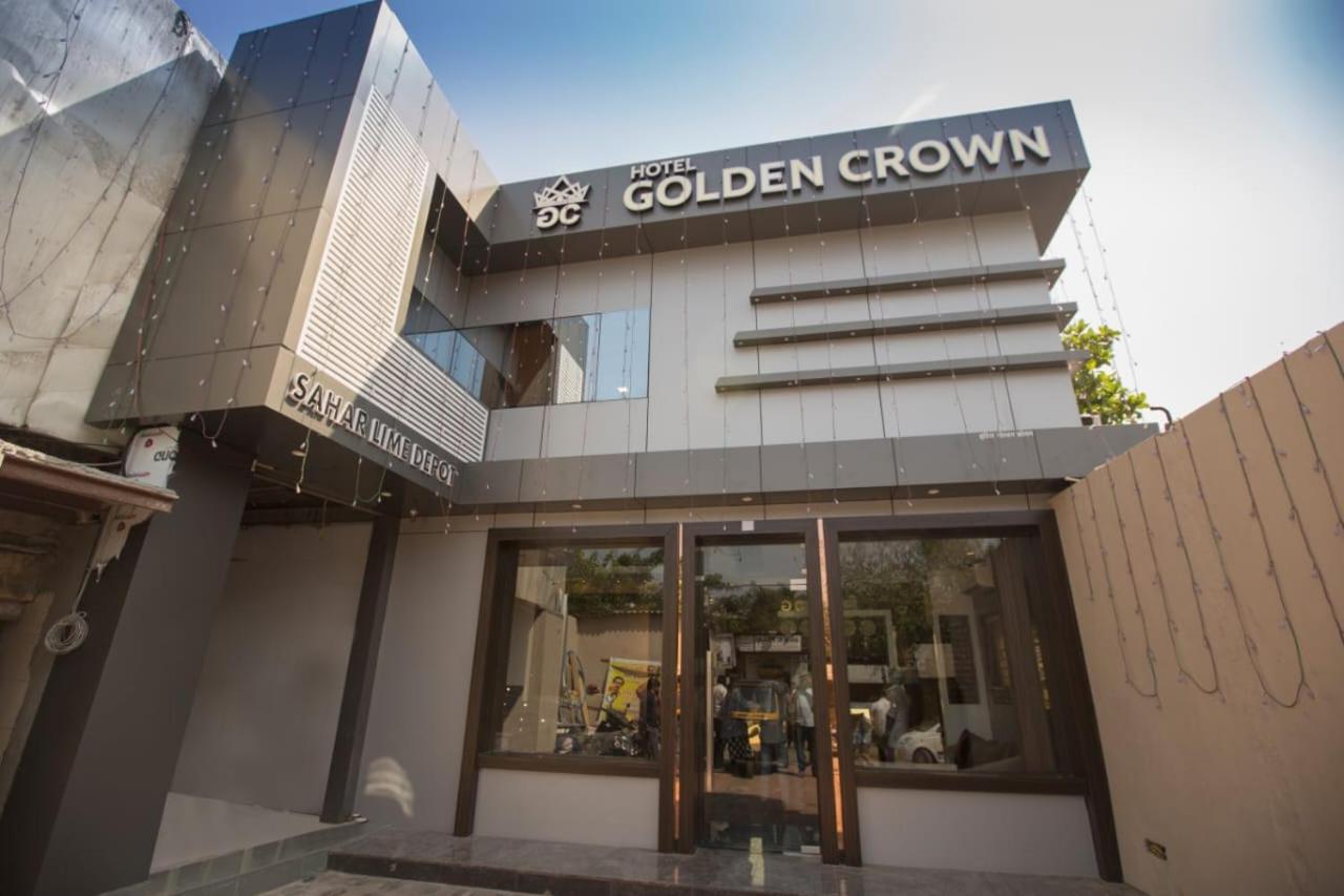 Hotel Golden Crown Мумбай Екстериор снимка